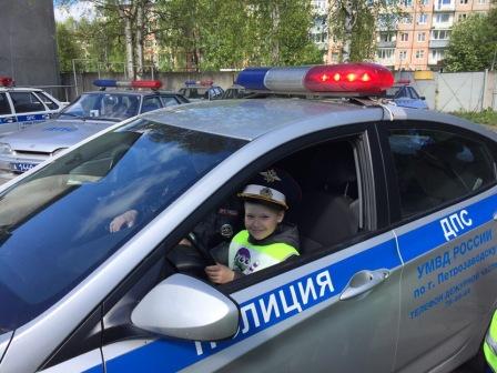 Фотография "Экскурсия в ГИБДД"